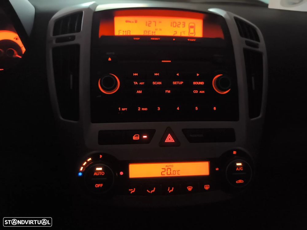 Kia Ceed 1.4 CVVT EX ISG - 44