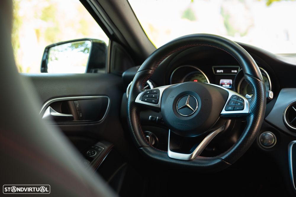 Mercedes-Benz GLA 220 CDi AMG Line 4-Matic - 4