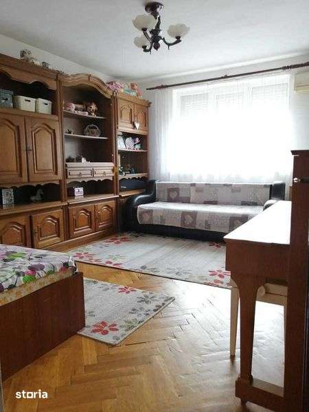 apartament 2 camere decomandate - proprietar -58 mp-alba iulia — fotografia 3