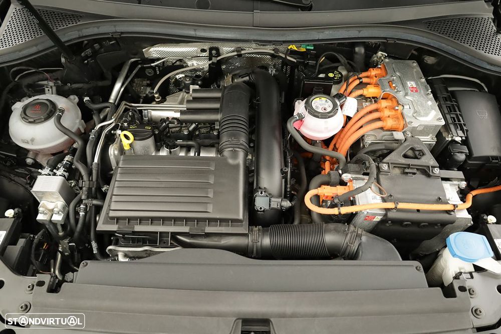 VW Tiguan 1.5 TSI R-Line DSG - 24