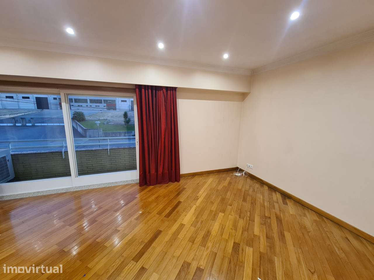 Vende-se apartamento em São João de Ver - Grande imagem: 5/43