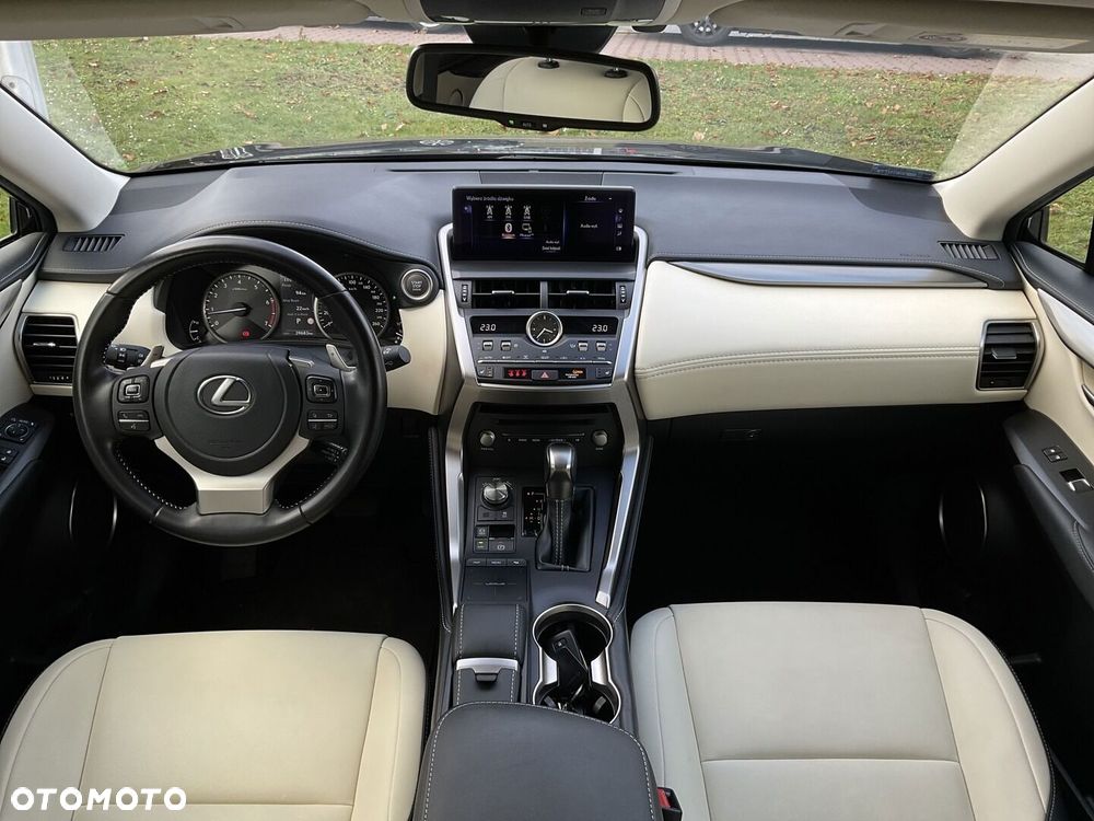 Lexus NX 300 F Impression AWD - 10
