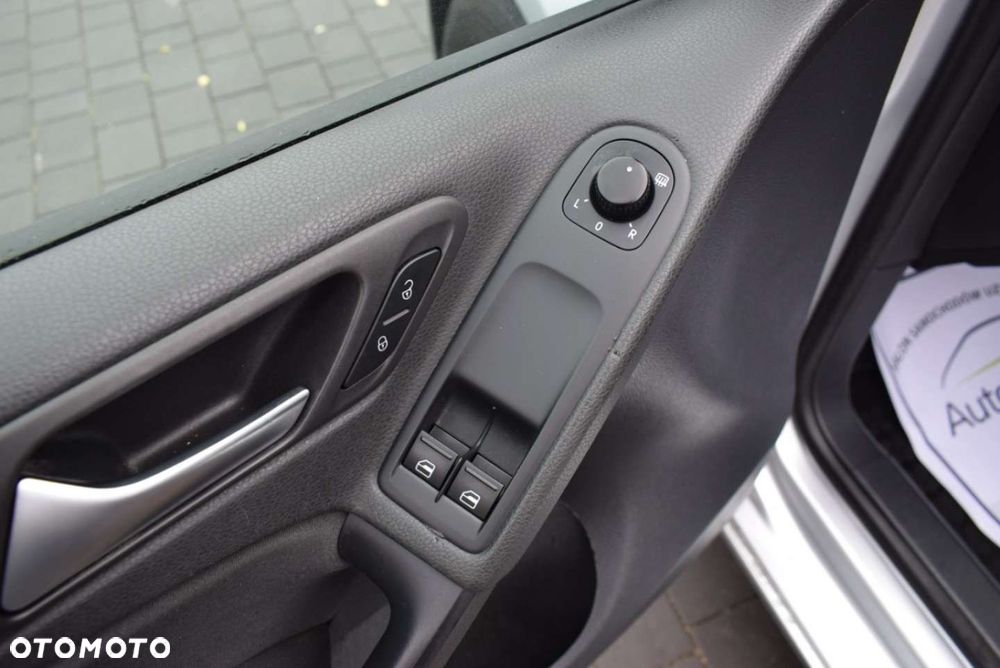 Volkswagen Golf - 17