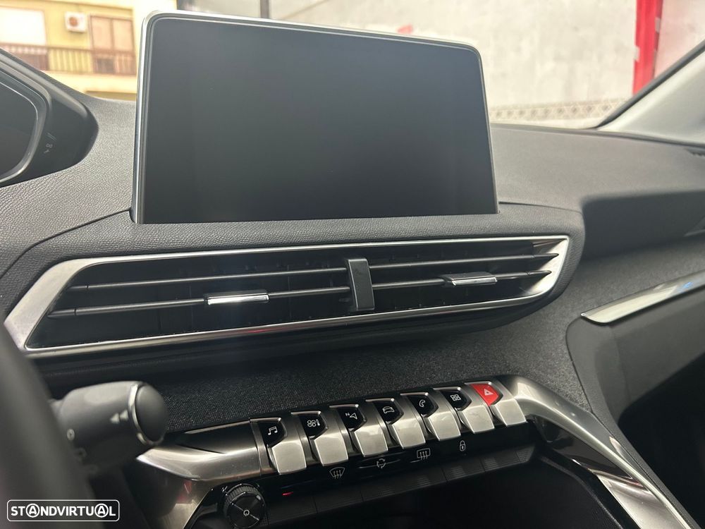 Peugeot 3008 1.2 PureTech Allure - 25