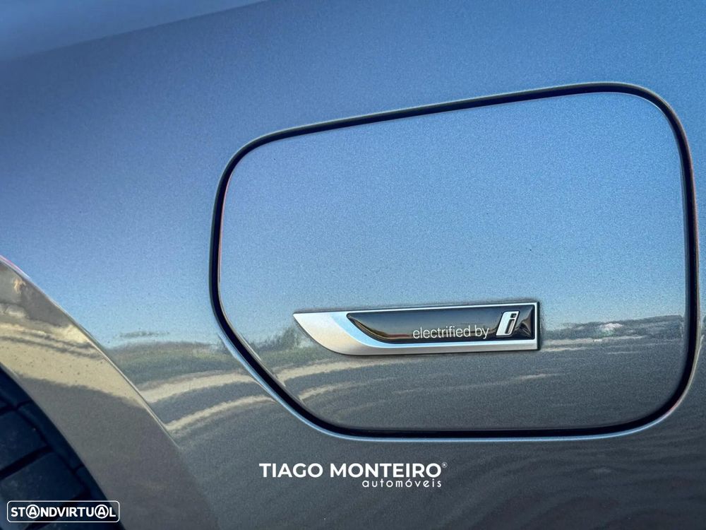 BMW 330 e Pack Desportivo M Auto - 36