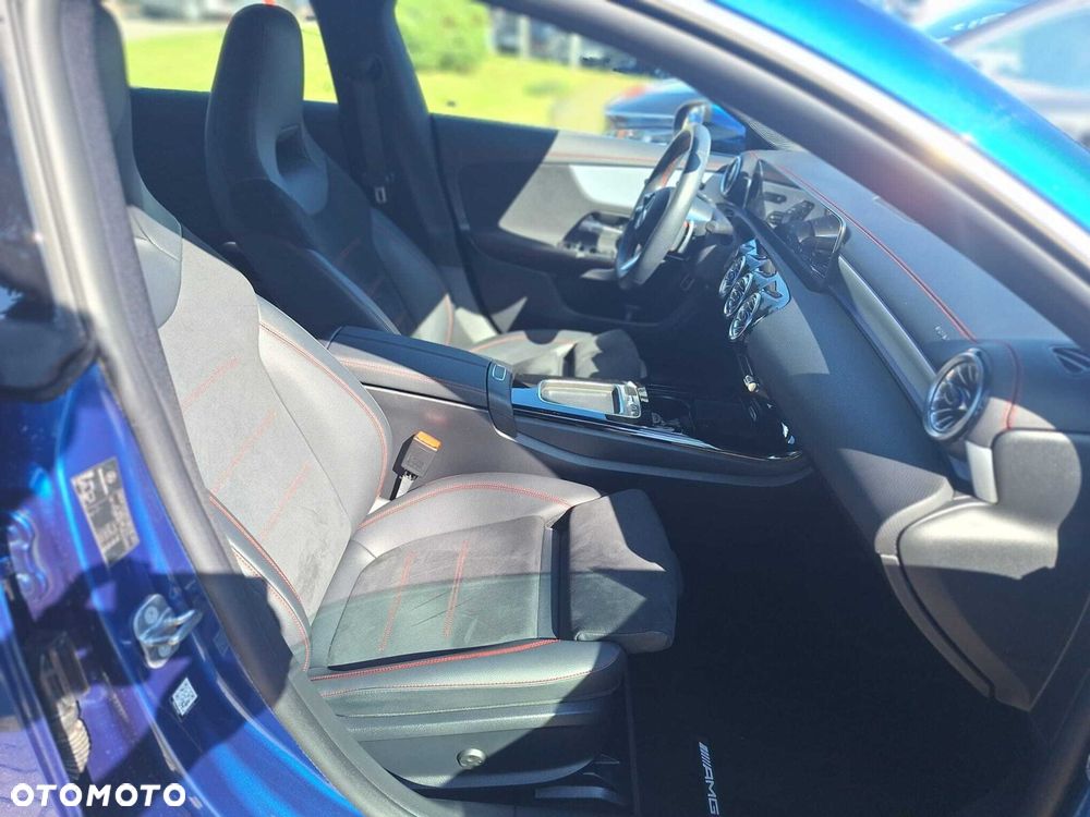 Mercedes-Benz CLA 200 AMG Line 7G-DCT - 27