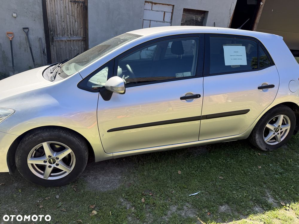 Toyota Auris - 2