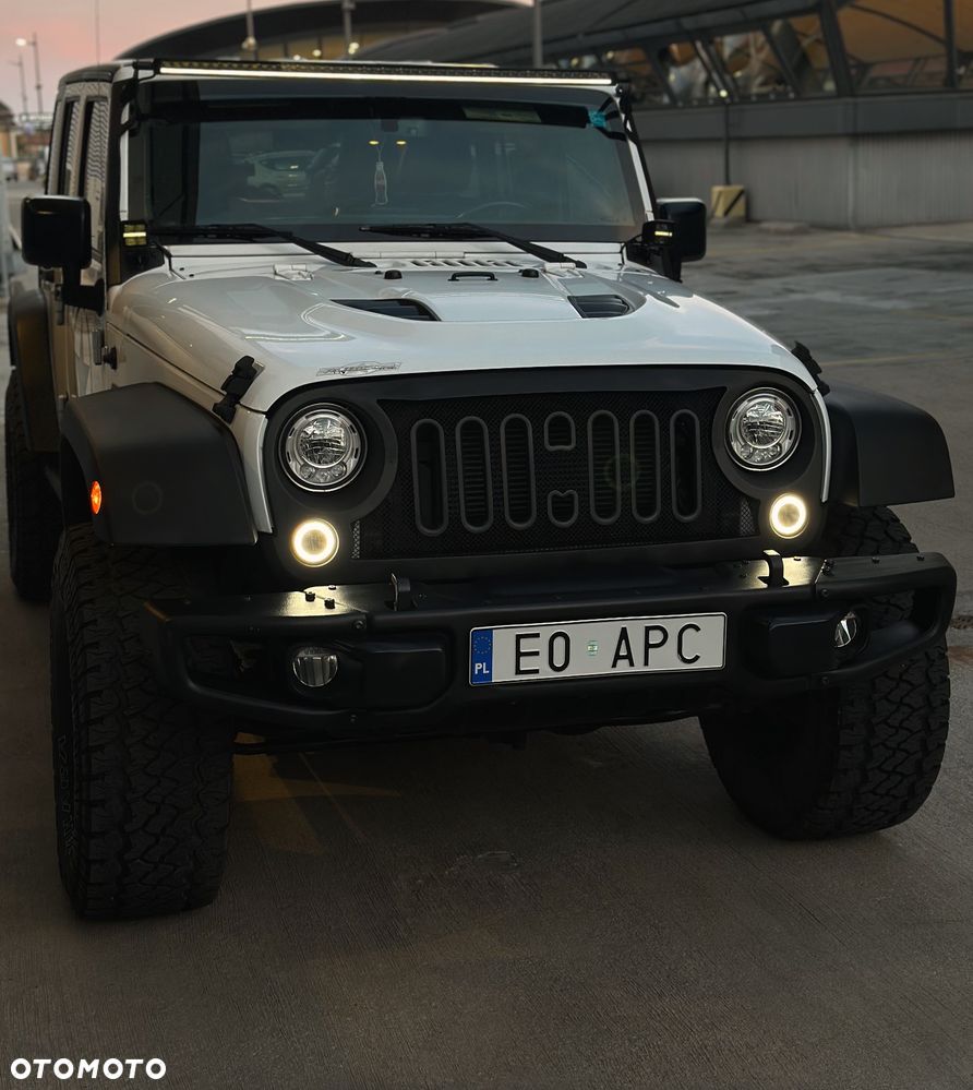 Jeep Wrangler 3.6 Unlim 75th Anniv - 37