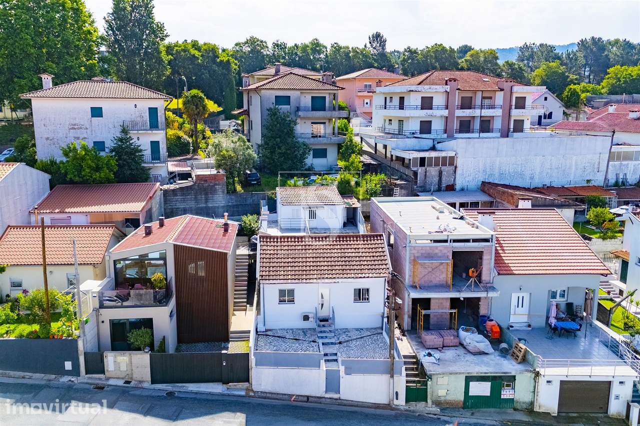 Moradia T3, remodelada, em São Vítor, Braga - Grande imagem: 4/40