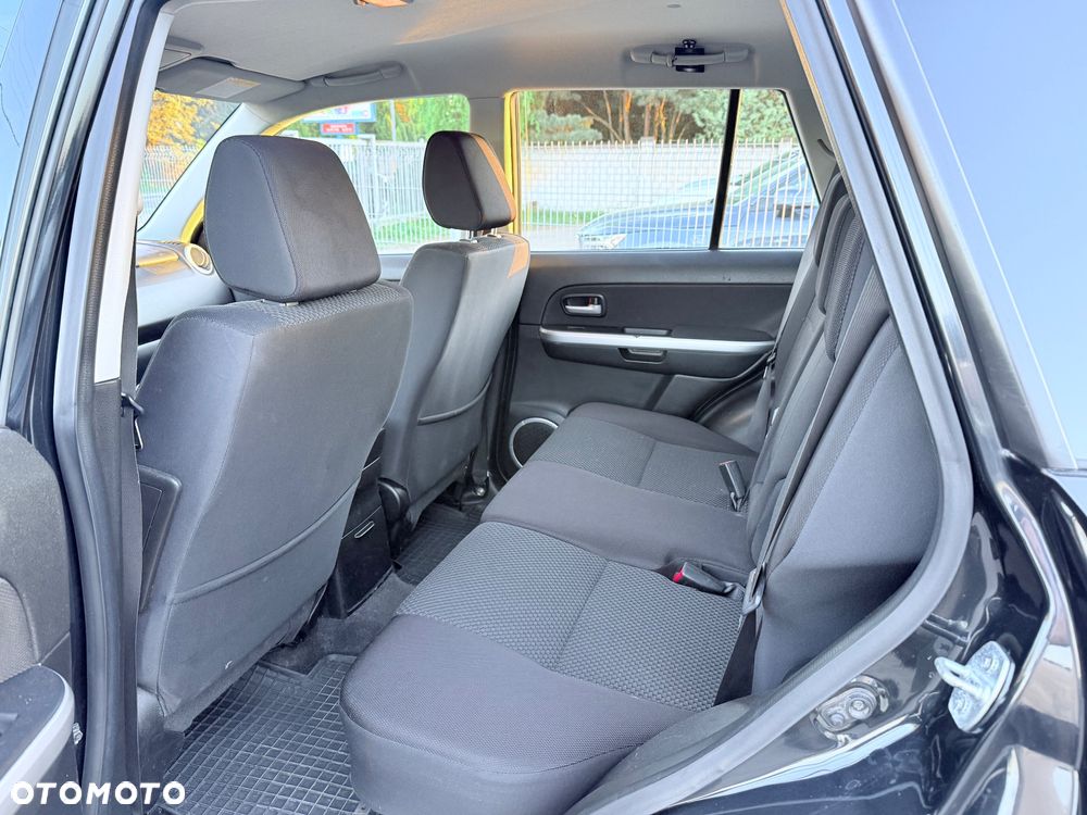 Suzuki Grand Vitara 1.9 DDiS Club DPF Family - 16