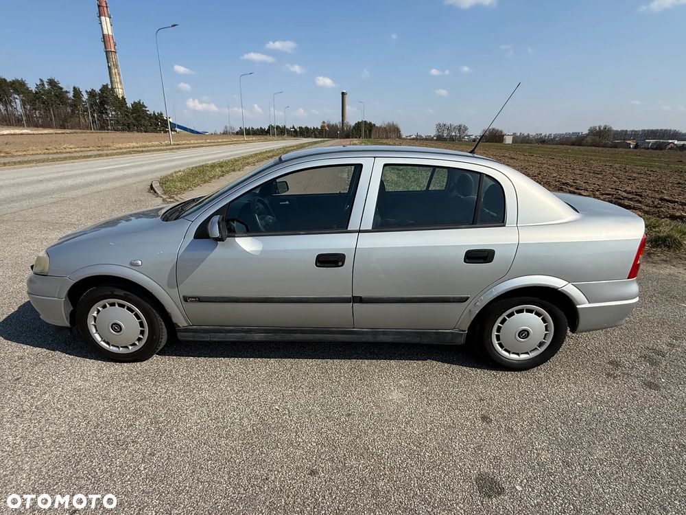 Opel Astra 1.6 16V 100 - 5