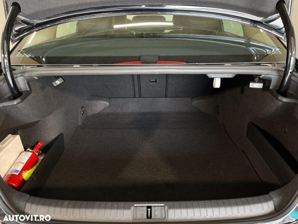 Volkswagen Passat 2.0 TDI DSG Highline - 9