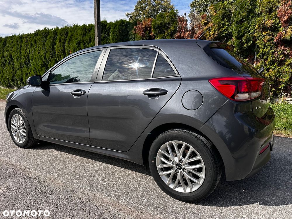 Kia Rio 1.2 Dream Team Edition - 4