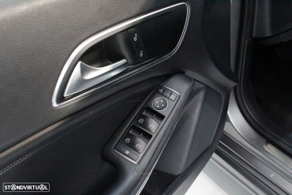 Mercedes-Benz CLA 200 d Shooting Brake Urban Aut. - 10