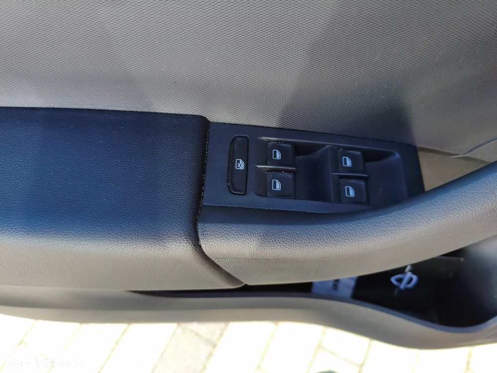 Skoda RAPID 1.2 TSI Elegance - 10