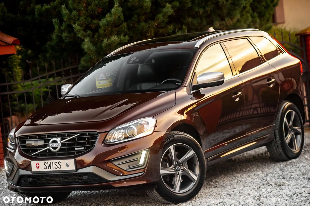 Volvo XC 60 D5 AWD R-Design Momentum - 5