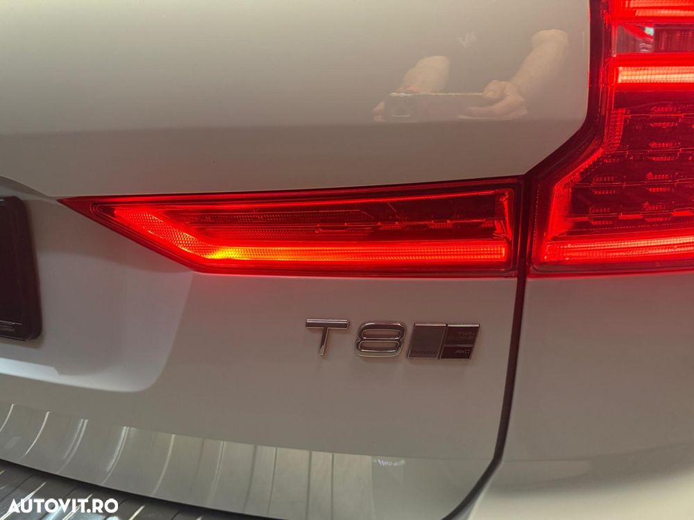 Volvo XC 60 Recharge T8 Twin Engine eAWD Inscription - 17