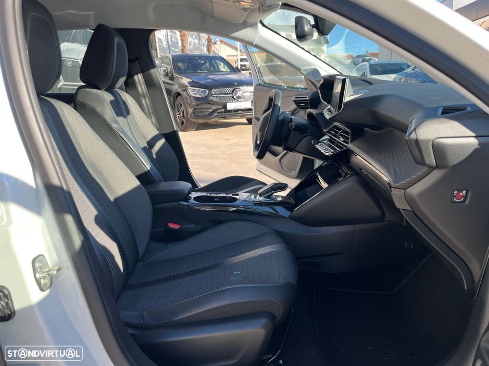 Peugeot e-208 Allure - 49