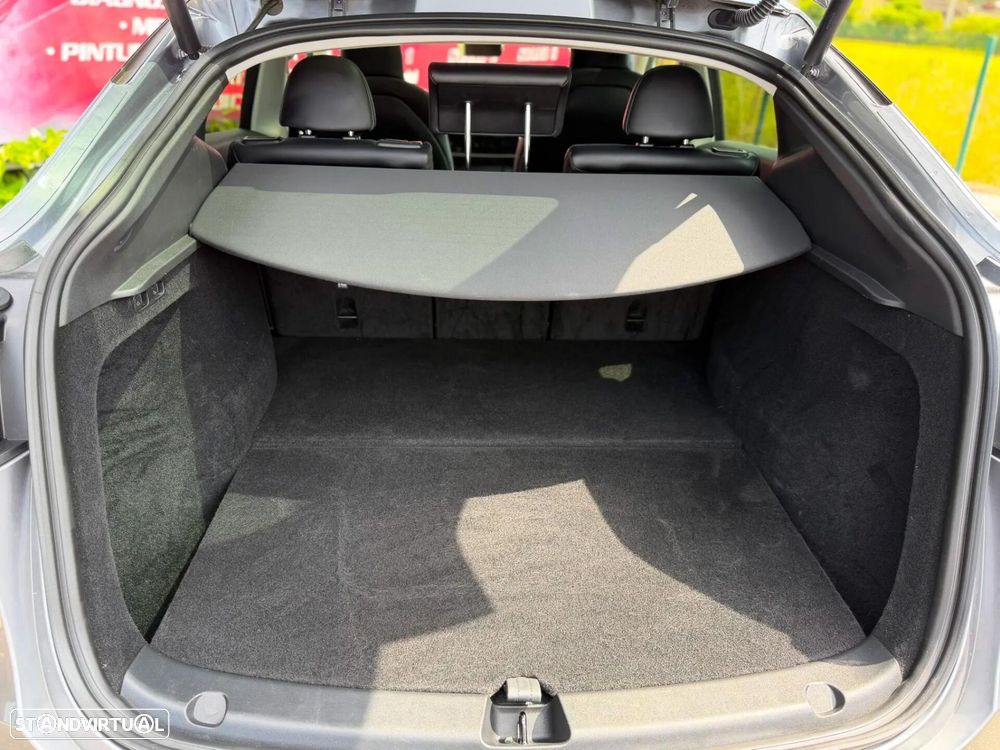 Tesla Model Y Standard - 13