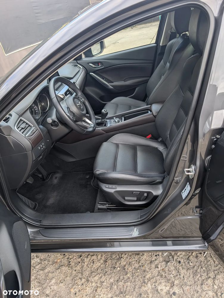 Mazda 6 - 10