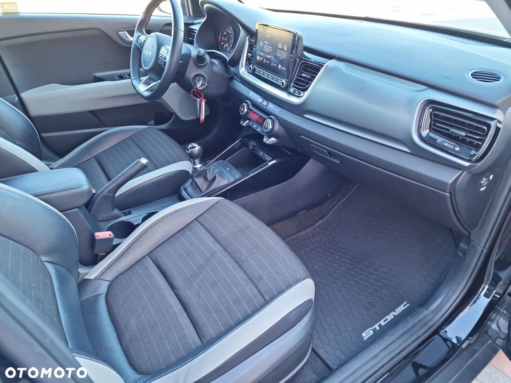 Kia Stonic 1.2 L - 18
