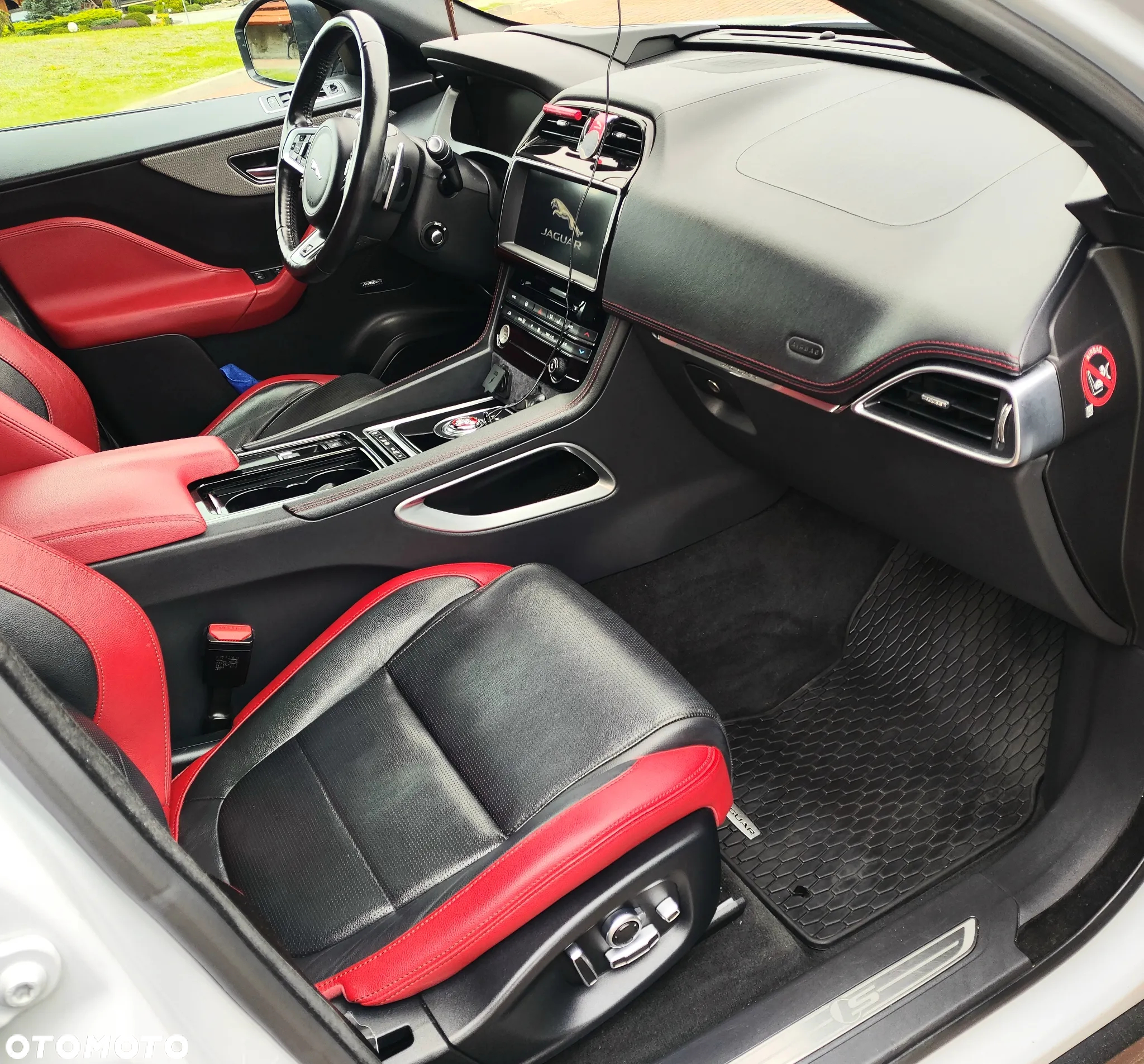 Jaguar F-Pace S AWD - 16