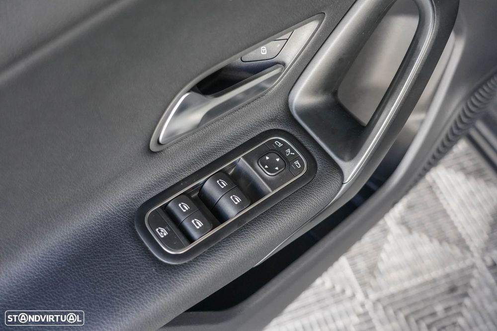 Mercedes-Benz A 200 Standard - 24