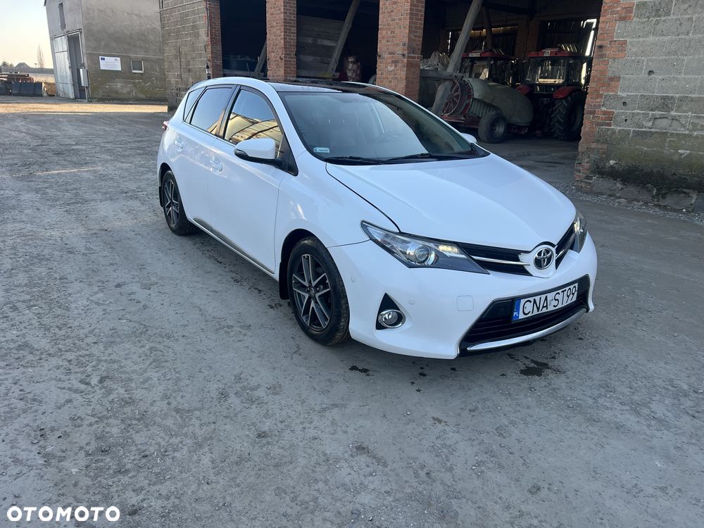 Toyota Auris - 1