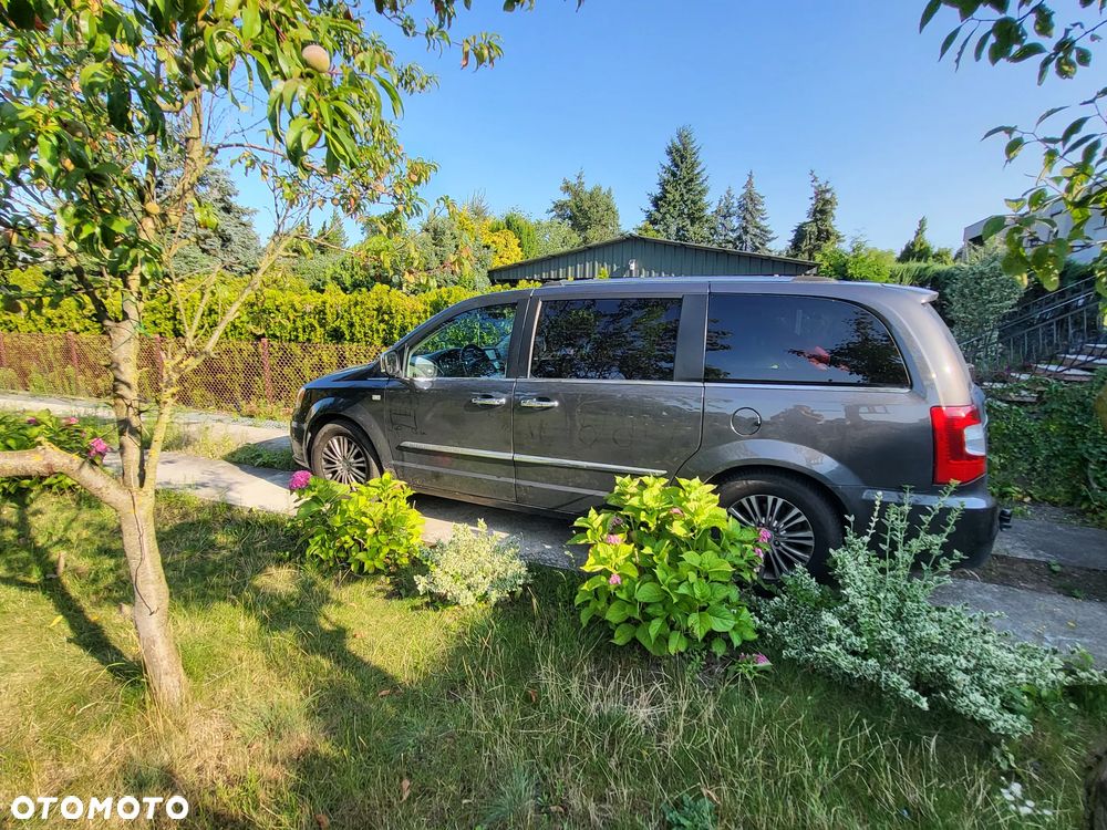 Chrysler Town & Country 3.6 Limited - 3