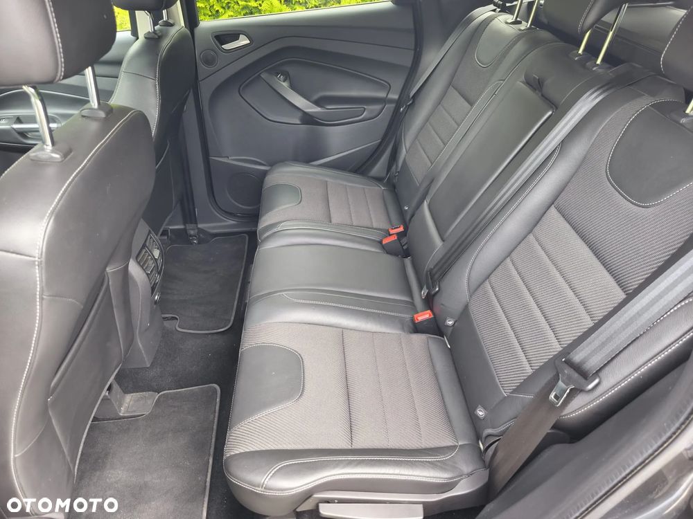 Ford Kuga 2.0 TDCi 2x4 Titanium - 15