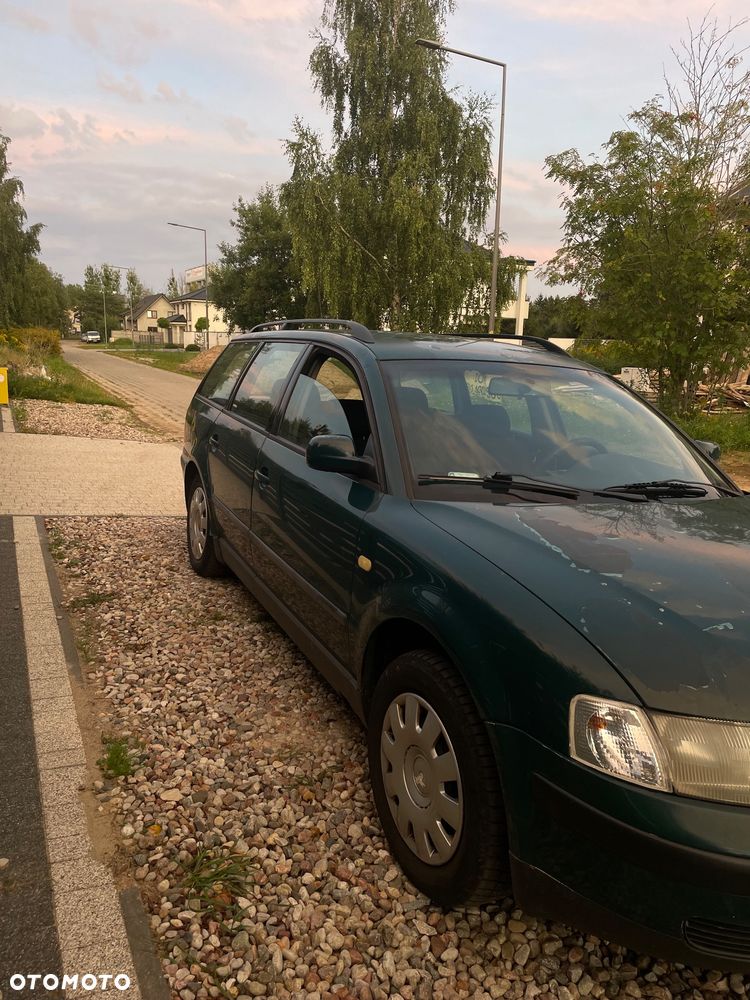 Volkswagen Passat 1.6 - 10