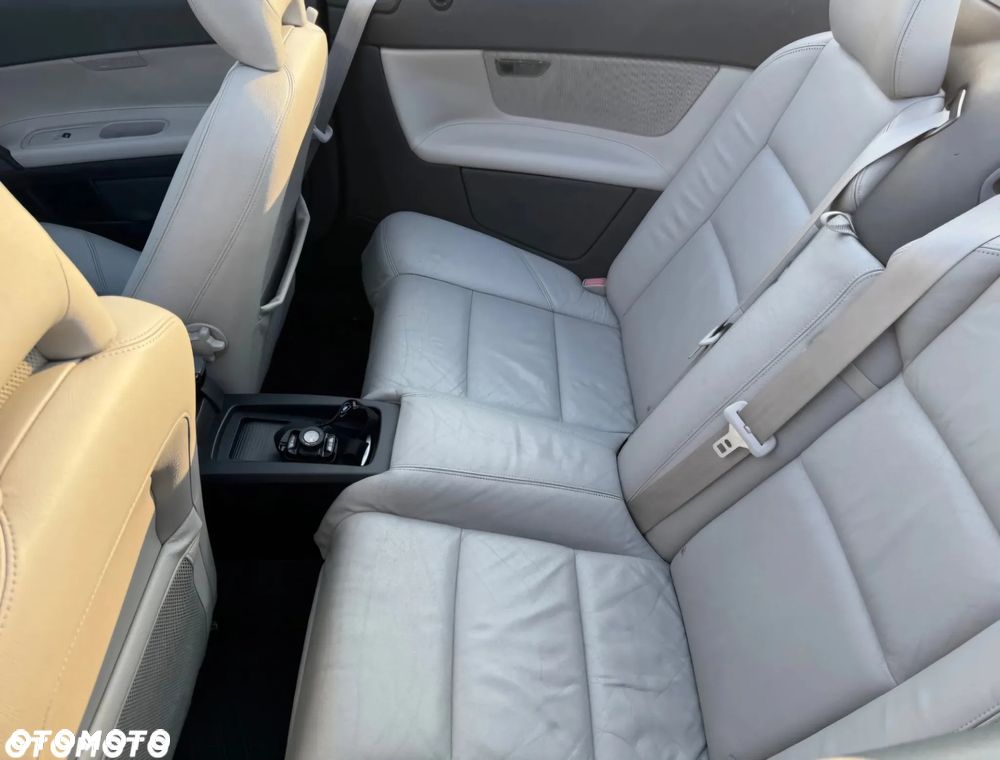 Volvo C70 2.0D Momentum - 5