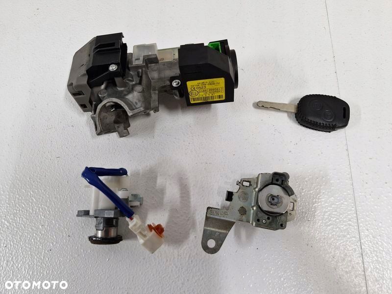 civic 8 viii stacyjka kluczyk wkładka zamka lewa prawa 39730-snb-e020-m2 - 2