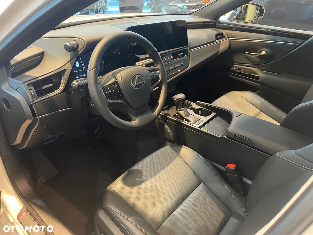 Lexus ES 300h Business Edition - 6