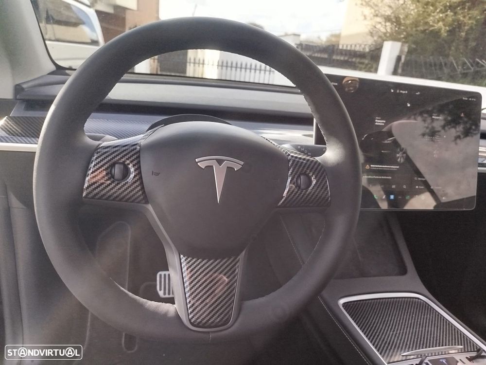 Tesla Model Y Tração Traseira Standard - 16