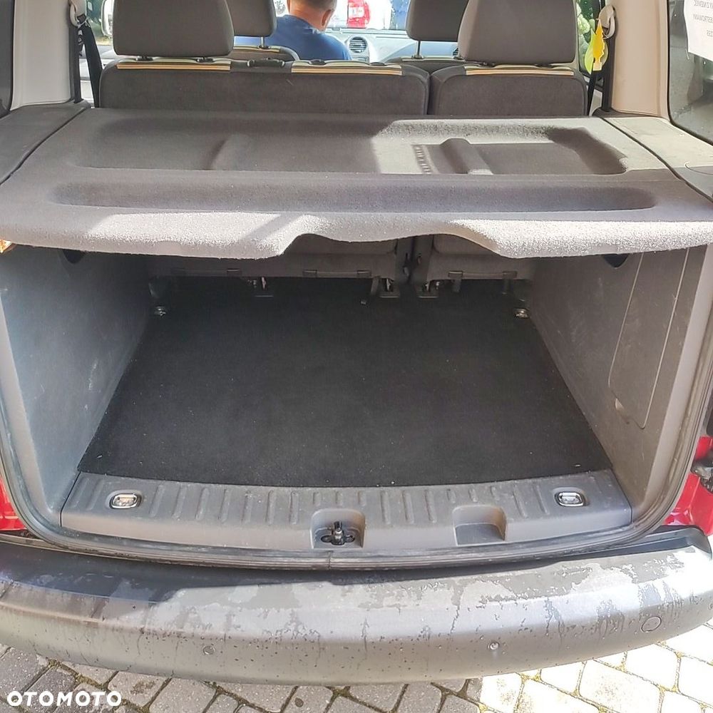 Volkswagen Caddy Comfortline BMT - 20