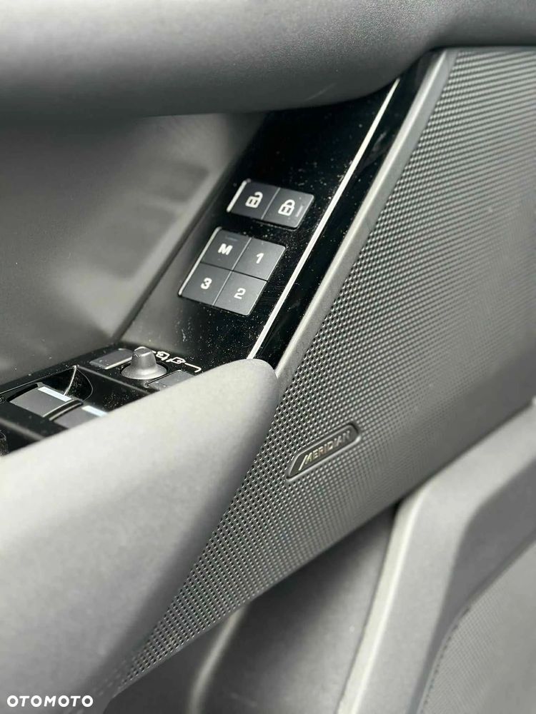 Land Rover Range Rover Velar D300 Dynamic SE - 12