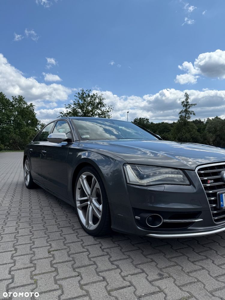 Audi S8 - 5