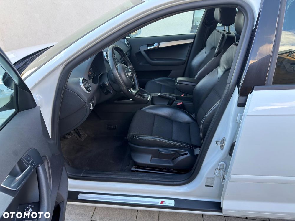 Audi A3 Sportback 2.0 TDI DPF Ambiente - 18