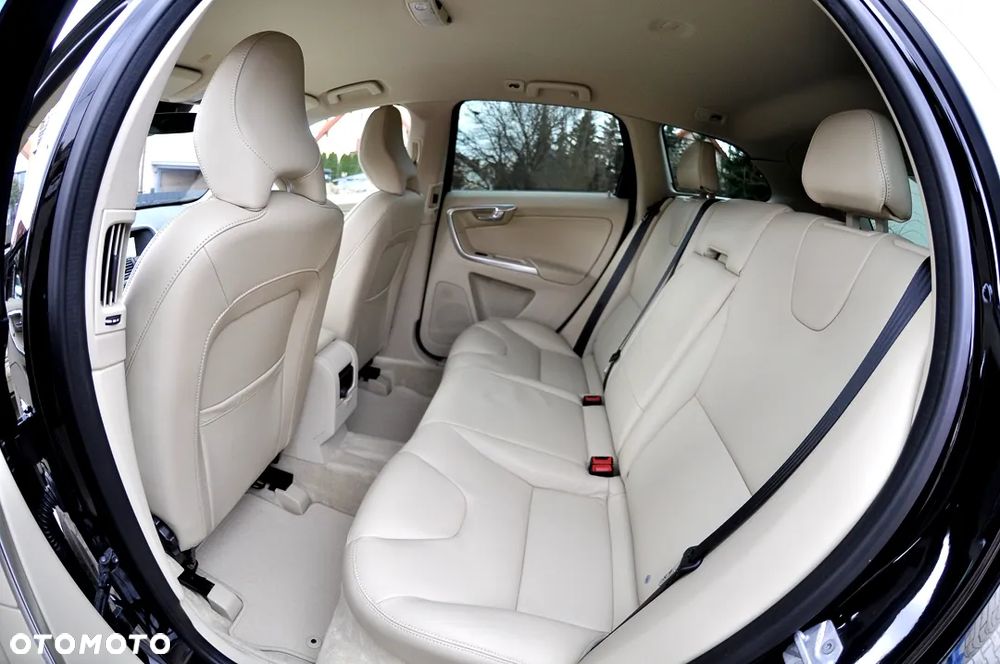 Volvo XC 60 D3 Drive-E Summum - 16