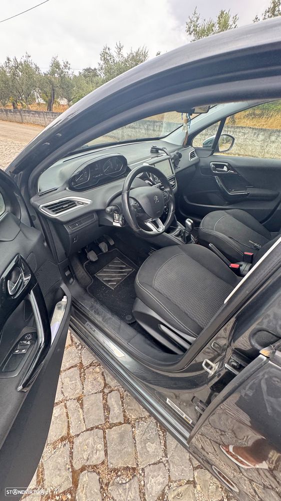 Peugeot 208 1.2 PureTech Style - 29