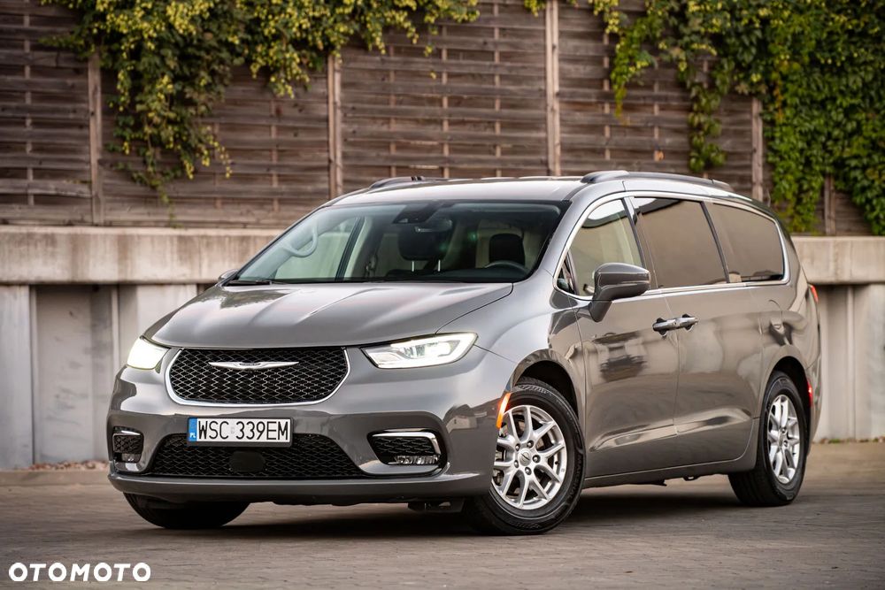 Chrysler Pacifica - 3