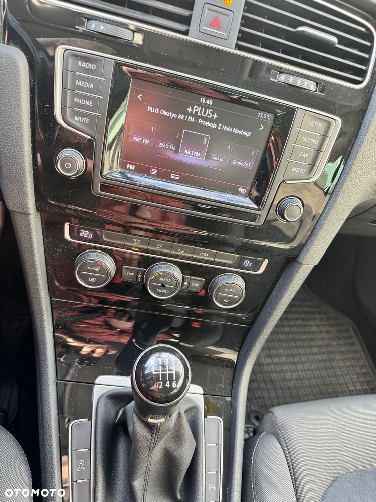 Volkswagen Golf - 10