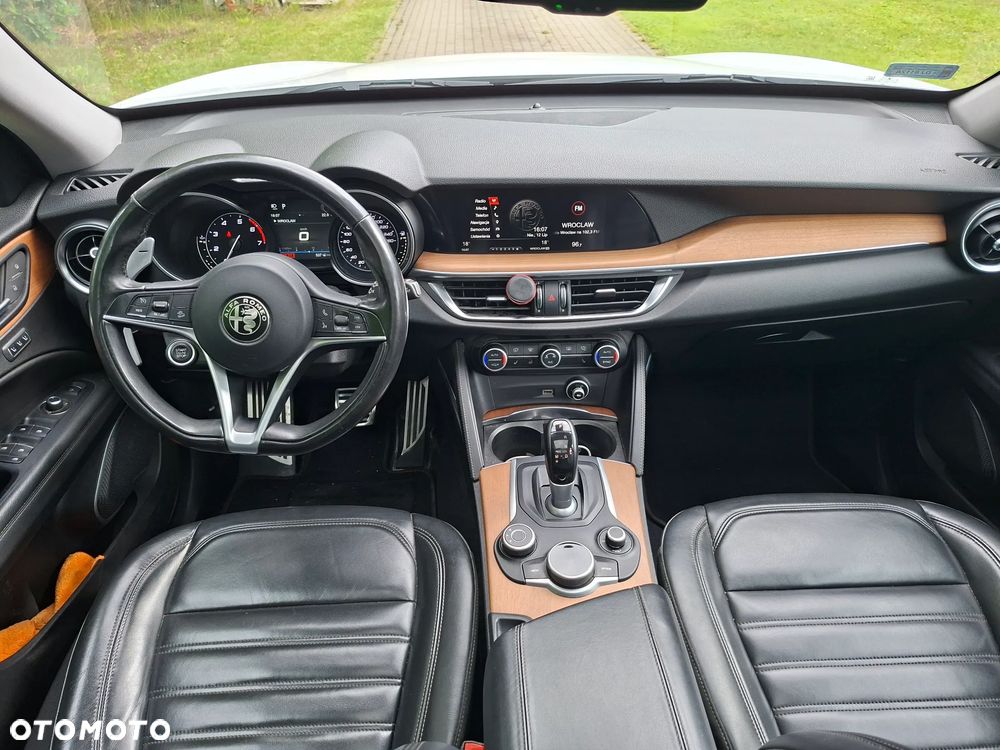 Alfa Romeo Stelvio 2.0 Turbo First Edition Q4 - 13