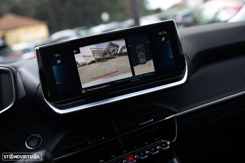 Peugeot e-2008 Allure - 11