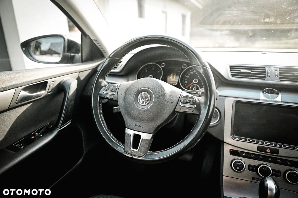 Volkswagen Passat 2.0 Blue TDI DSG SCR Comfortline - 8