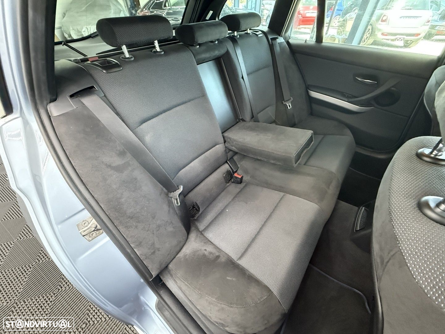 BMW 320 d Touring xDrive - 14
