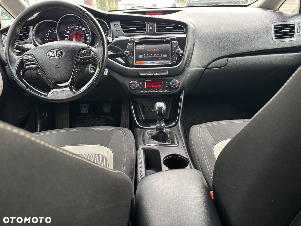 Kia Ceed 1.6 CRDi 128 Spirit - 2