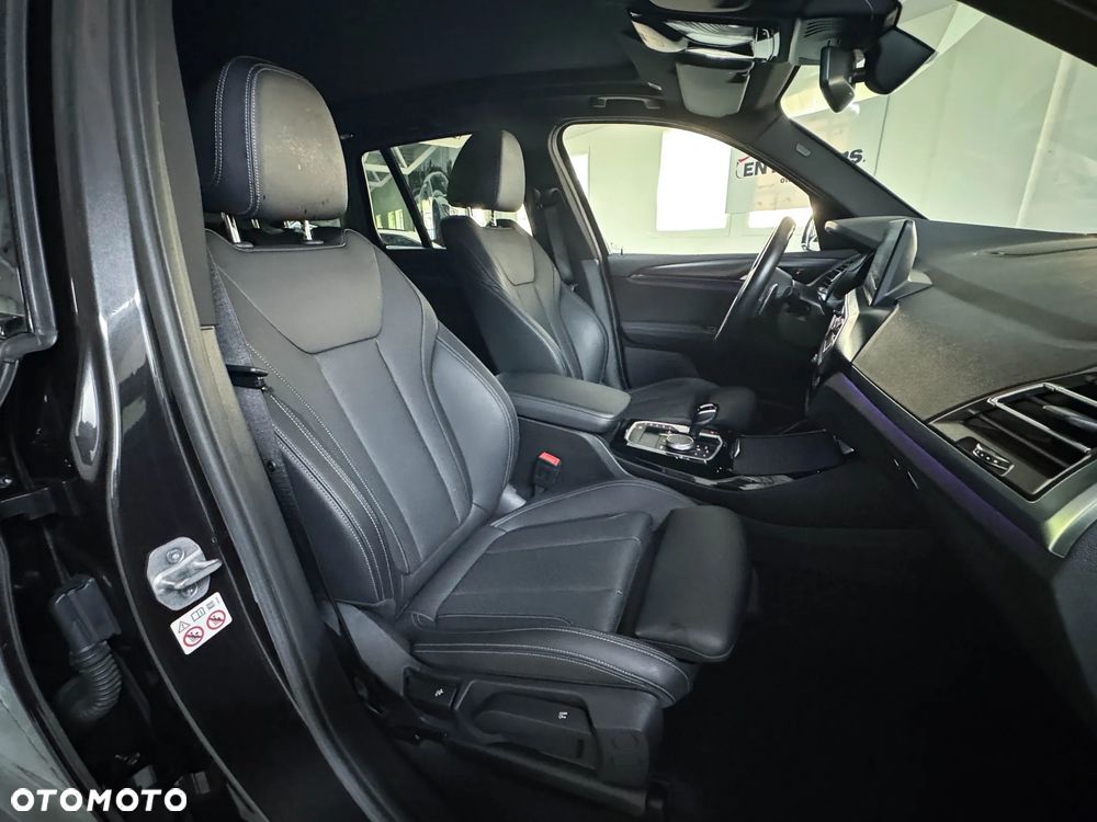 BMW X3 xDrive20d M Sport Edition - 4