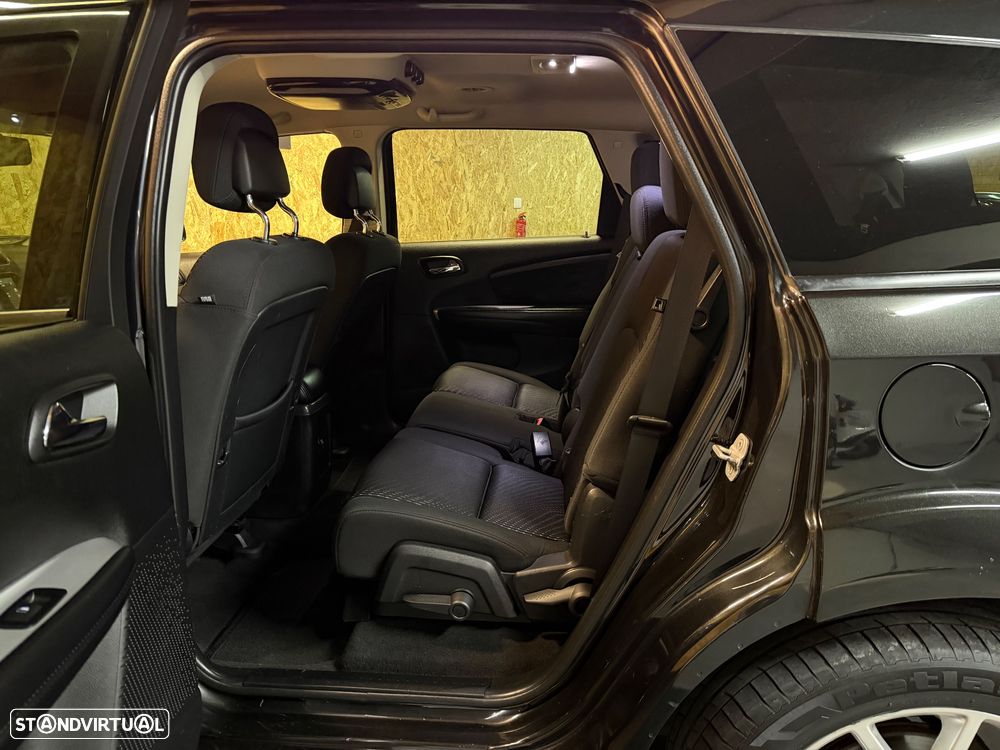 Fiat Freemont 2.0 M-Jet Urban - 8